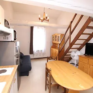 Appart 4 Personnes Plein Centre Appartement Riez