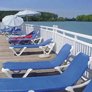 Appt Hameau Du Avec Piscine Et Vue Sur Le Appartement Marciac